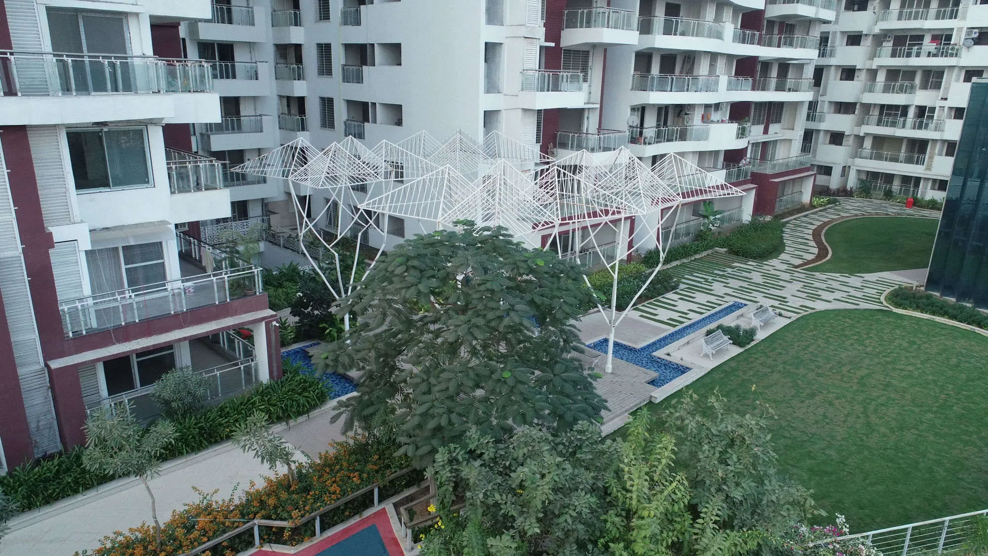 The podium garden at Keshar Apartments
