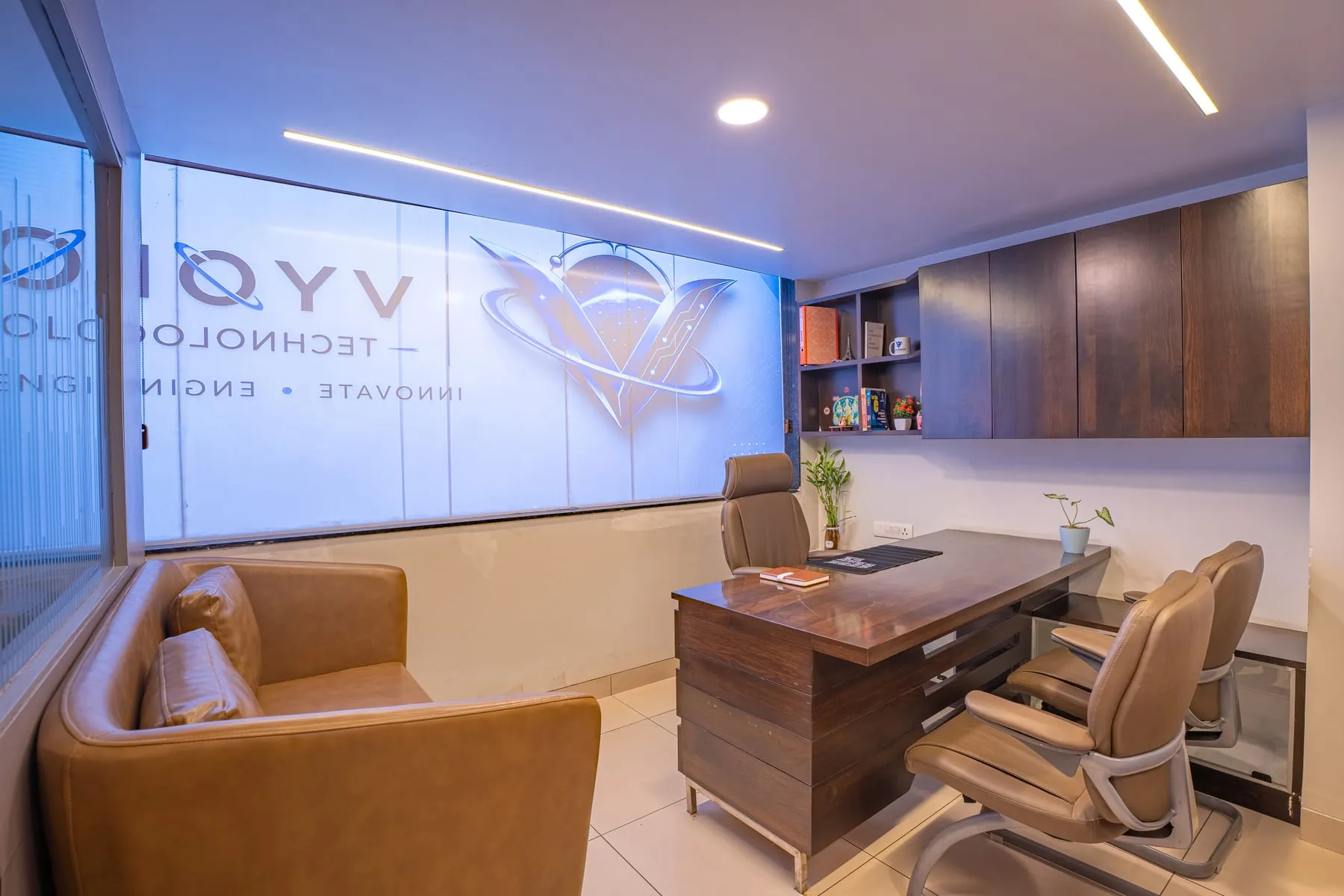 Director cabin wide