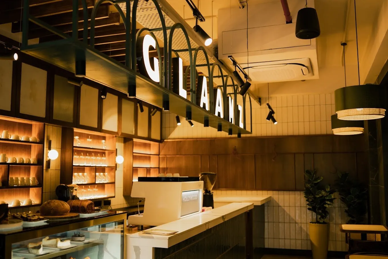The bakery counter at Glaamz